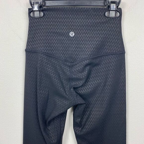Rare Hawaii Aloha Lululemon Wunder Under Black 28 Leggings Size 2 - Picture 3 of 5